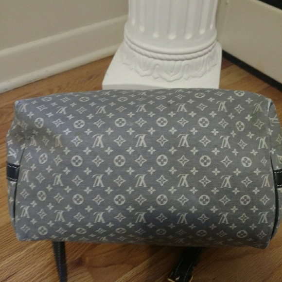 Authentic Louis Vuitton Bandoulier 30 - Picture 3 of 7